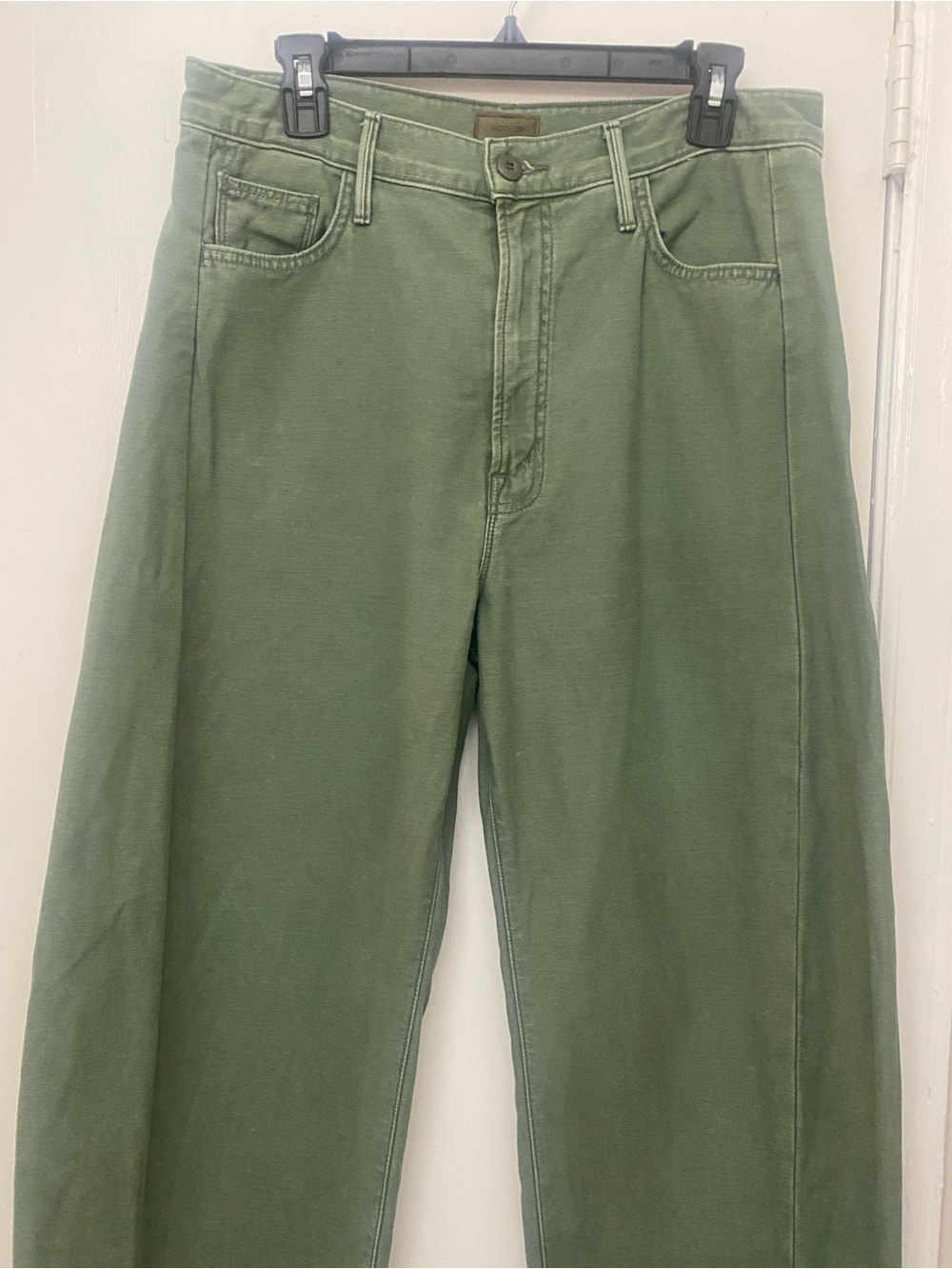 MOTHER The Full Pipe Skimp Jeans in Roger That - Picture 3 of 10